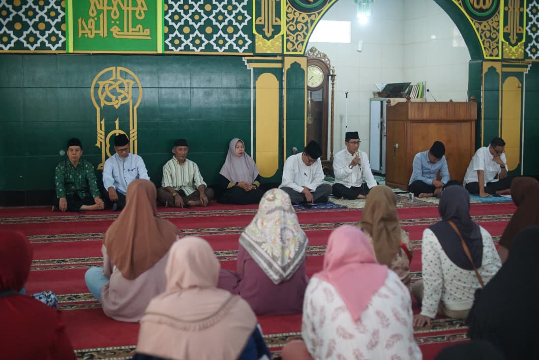 Ngabar BAZNAS (Ngaji Bareng BAZNAS) dan Pembagian Bantuan Kesehatan, Bantuan MAHYANI, Bantuan Geroba - (Ada 0 foto)