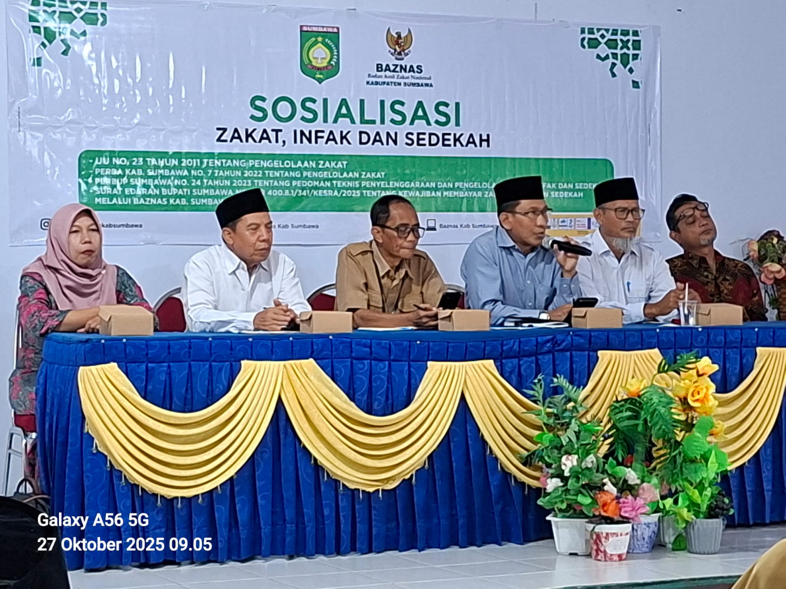 Sosialisasi ZIS di Aula SMPN 1 Sumbawa 